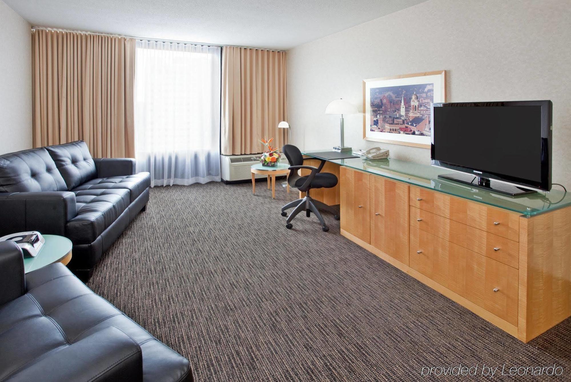 Millennium Cincinnati Room photo